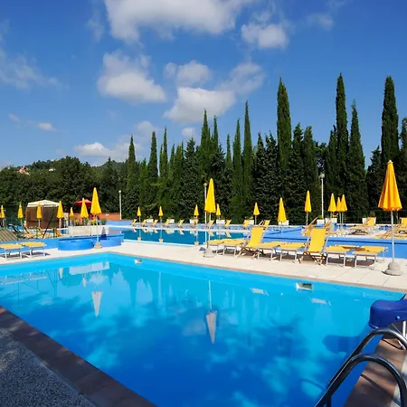 Mobile In Ferienresidenz Mit Pool, Cleaning Included 펜션