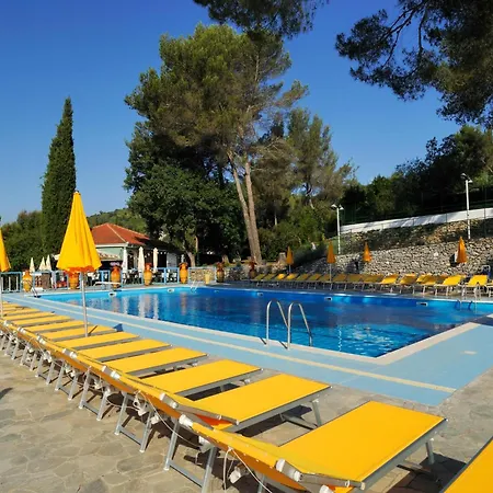 Mobile In Ferienresidenz Mit Pool, Cleaning Included *