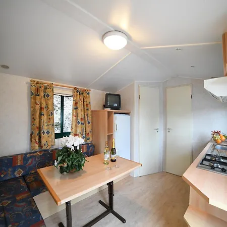 Mobile In Ferienresidenz Mit Pool, Cleaning Included Holiday home