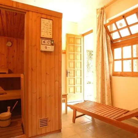 بيت للعطل Mobile In Ferienresidenz Mit Pool, Cleaning Included